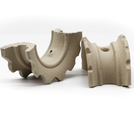 شرح مفصل لخصائص هيكل وتصميم حلقة السرج الخزفية.